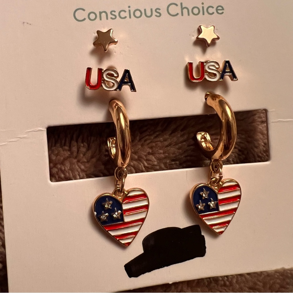 H&M Blue, White, Red Stars and Stripes USA Stud and Dangle Earring Pack - Picture 3 of 5